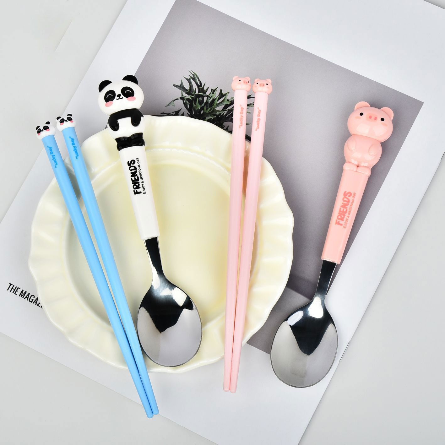 Little Pig Frog Kids Cartoon Stainless Steel Tableware Set Student Travel Portable Spoon Chopsticks 2-Piece Set with Box